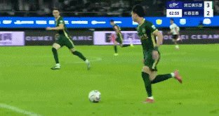 1746103706378049765.gif 弗兰克.gif